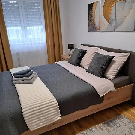 Lux Panorama Óbecse